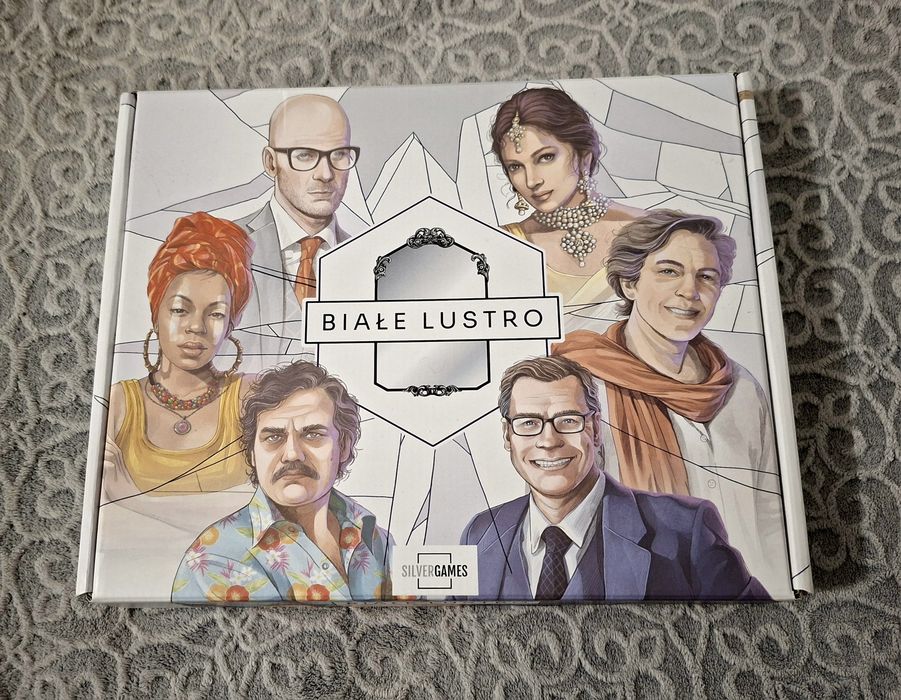Białe lustro gra escape room kooperacja multimedialna