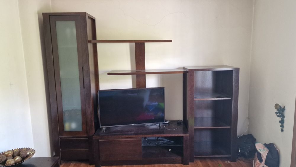 Vitrine + móvel de sala