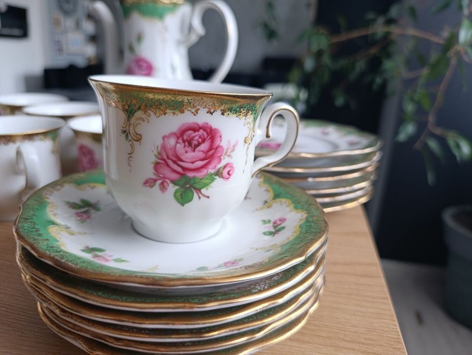Zastawa stołowa serwis kawowy porcelana kwiaty