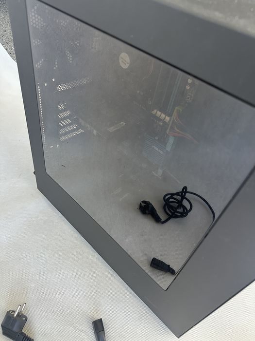 Komputer PC / NZXT RAZER