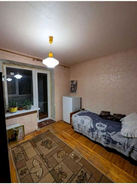 L Продам  4 комнатную квартиру на Залютино