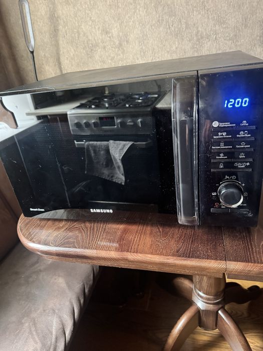 Мікроволнова піч Samsung MC 2845135СК