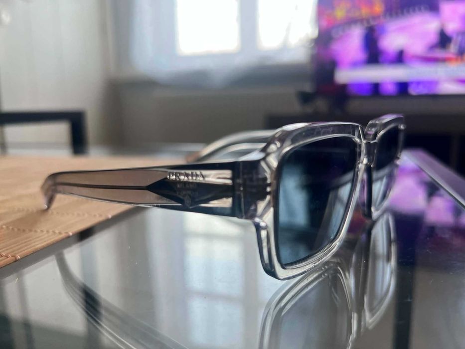 Okulary przeciwsloneczne "PRADA"