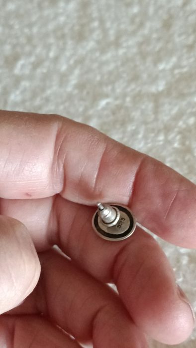 Conjunto anel, brincos e pendente em prata com contraste e madrepérola.