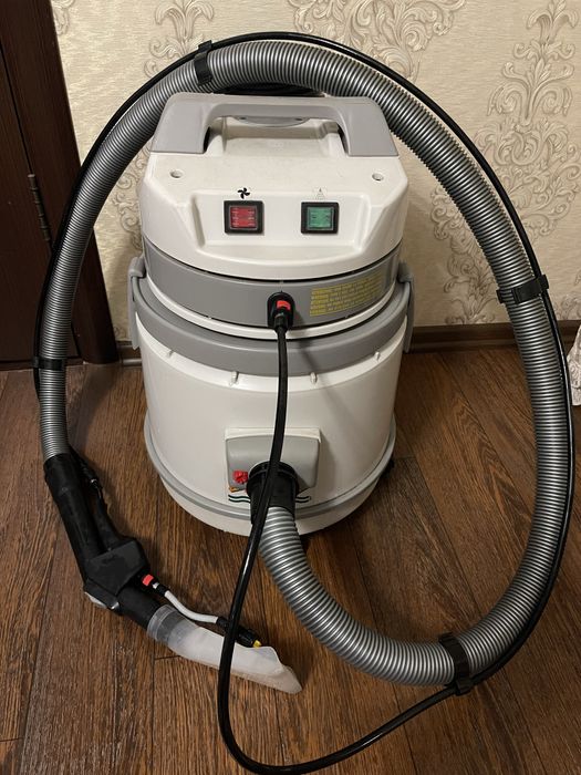 Миючий пилосос Soteco Lava