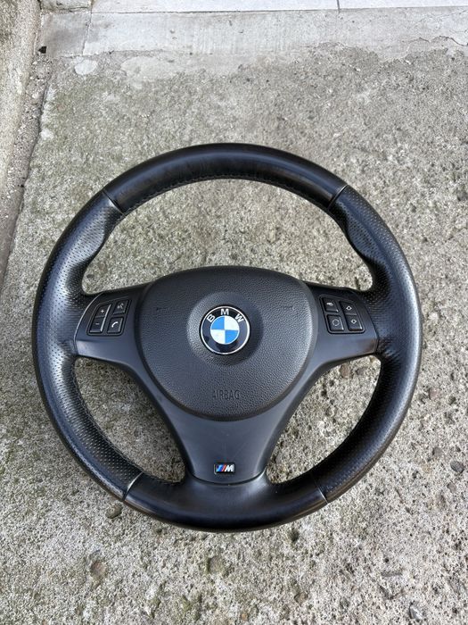 Kierownica m pakiet bmw e90 e92 e92 e93 e87 e82 e88 e81 e84