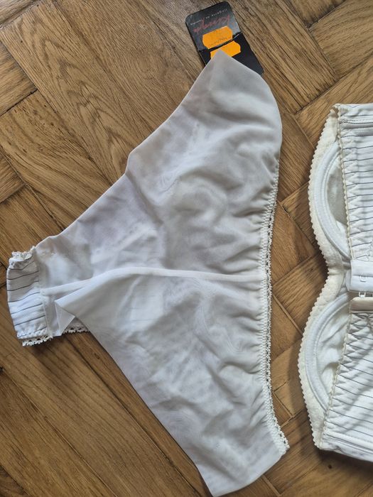 Komplet bielizny stanik 70F & figi M nowy z metkami