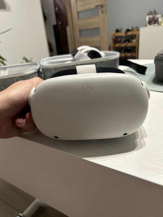 Oculus Meta Quest 2 kontrolörleri 3D model
