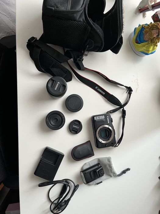 camera canon eos M completa