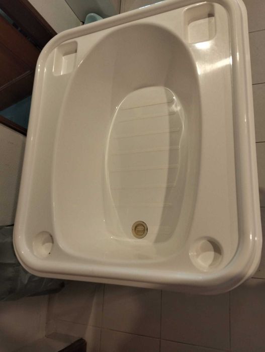 Banheira com tripé