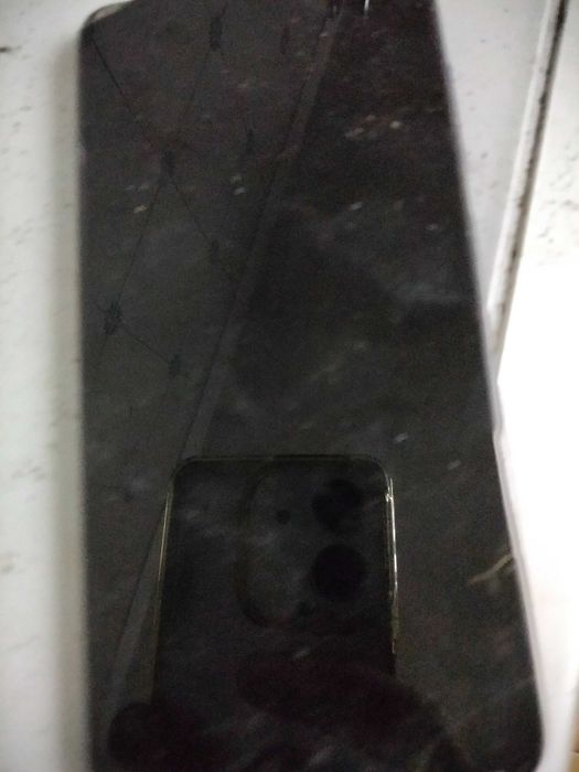 2 ou 5 telemóveis para peças ou reparação e um vidro