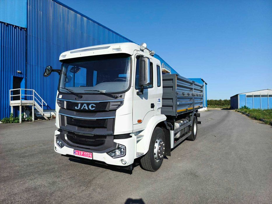 Самоскид, самосвал, зерновоз,сільхознік.