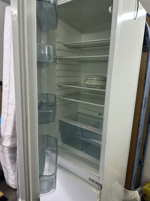 Transport Wniesienie Trójmiasto okolice Lodówka Electrolux 180/55cm