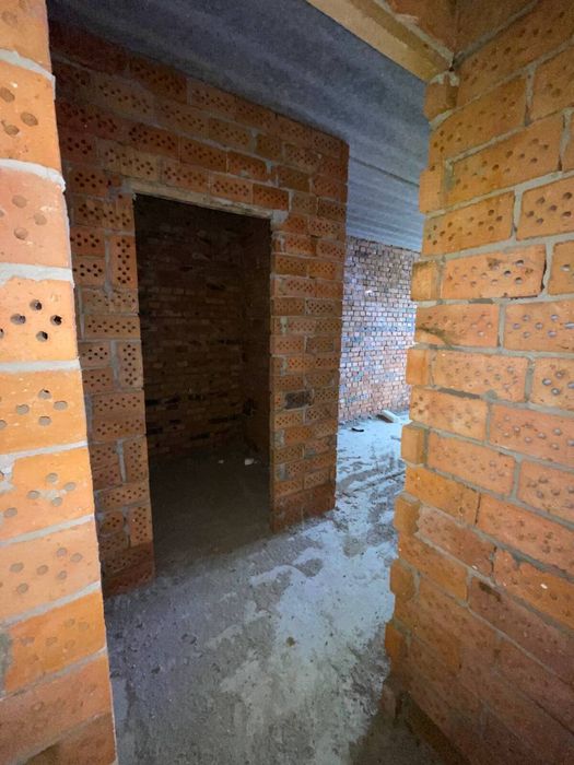 Велика 2к не кутова поруч Центр, є переуступка! 32184