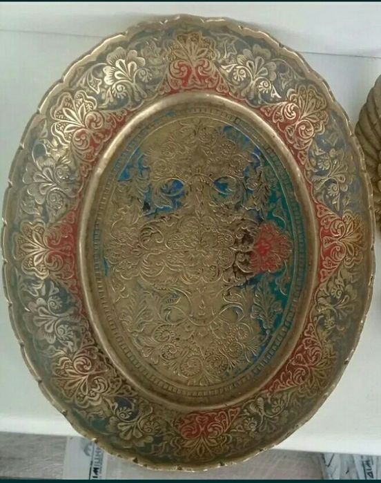 На подарок ваза из латуни