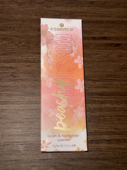 Essence peachy blossom paletka róży do policzków
