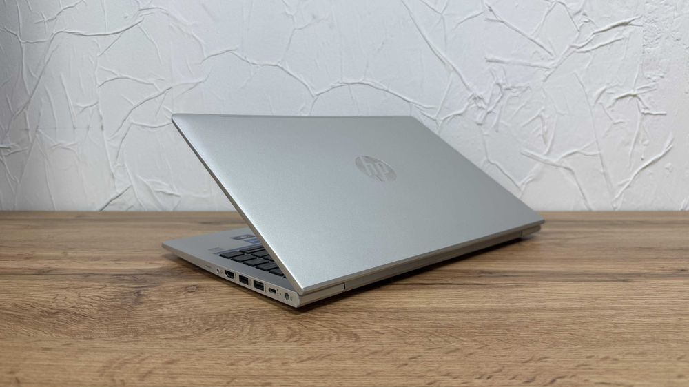 HP ProBook 440 G9 – Core i7-1255U, 32GB RAM, 256GB SSD