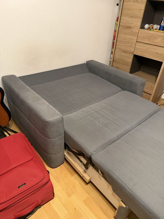 Rozkladana 2 osobowa sofa