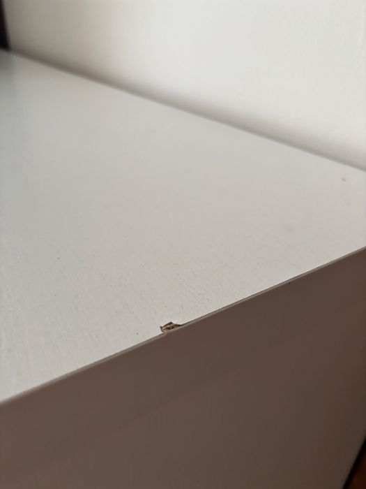Komoda biała 135x44x85cm plus witryna