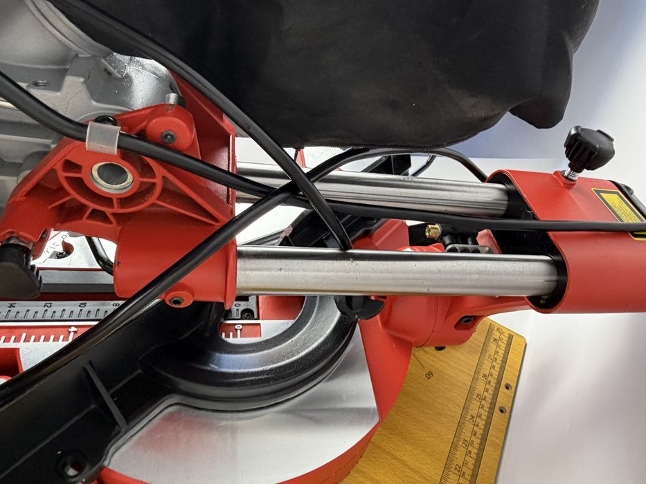 Торцювальна пила з протяжкою Einhell TC-SM 254