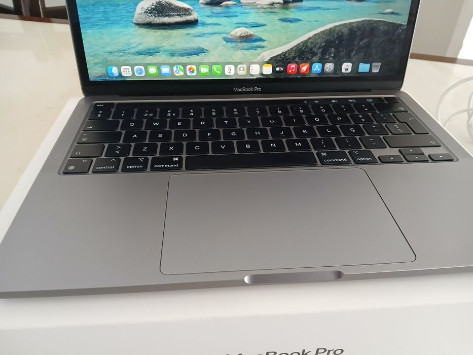 Macbook Pro M1 (2020) SSD 256 e 8Gb de memória com touch bar