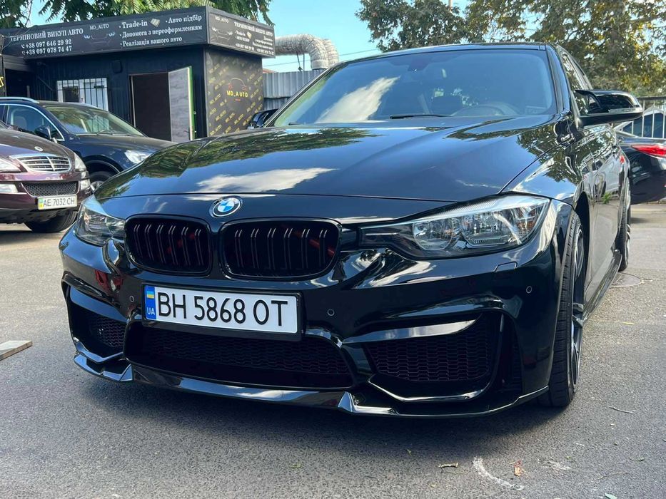 бмв ф30 бмв ф10 передні м бампери м пакет м лук (хороша комплектація)