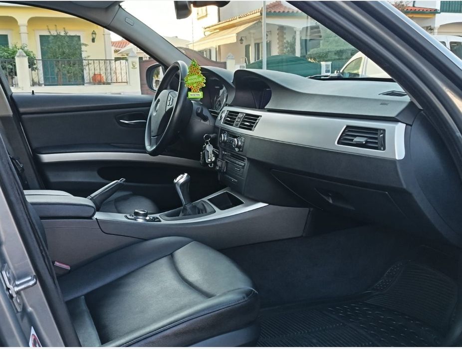 BMW 318d Touring (Carrinha) – Modelo 2010