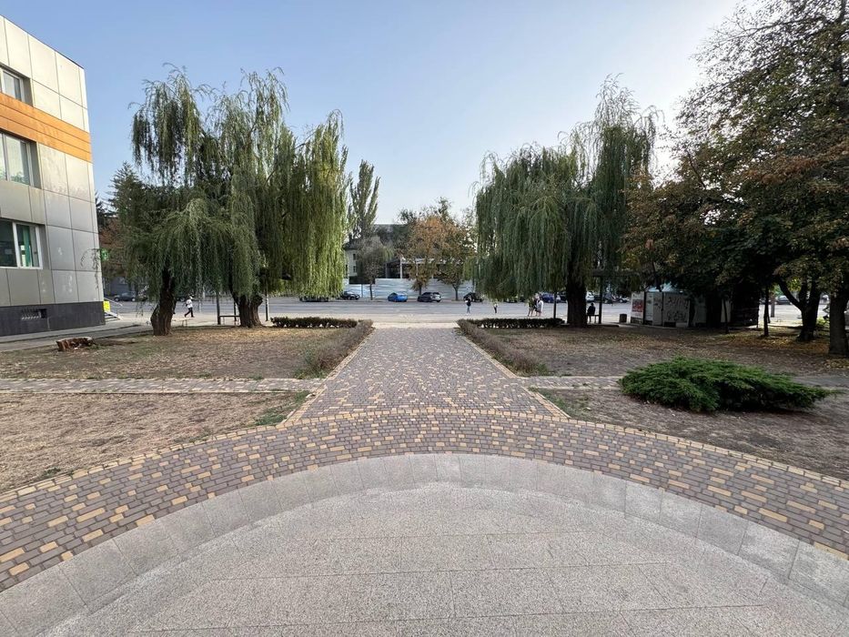 Оренда магазину в центрі міста, пр.Університетський.