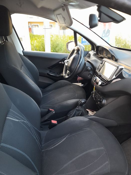 Peugeot 208 1.6 HDi
