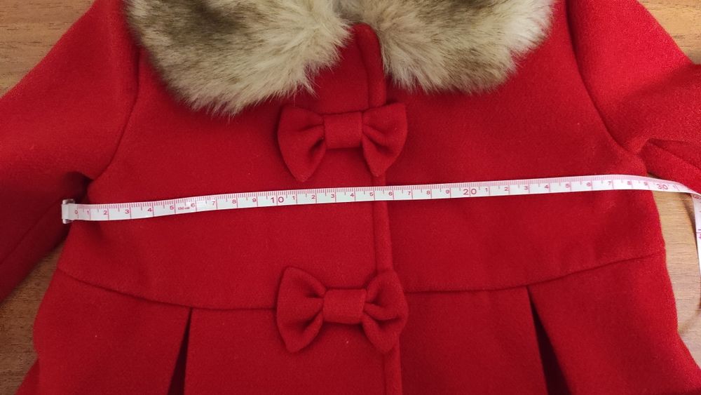 Весеннее пальто на девочку.