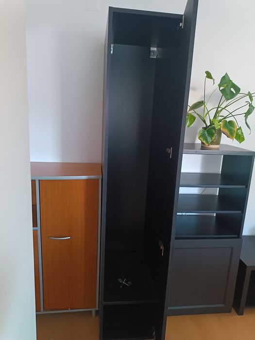 Movel preto do ikea
