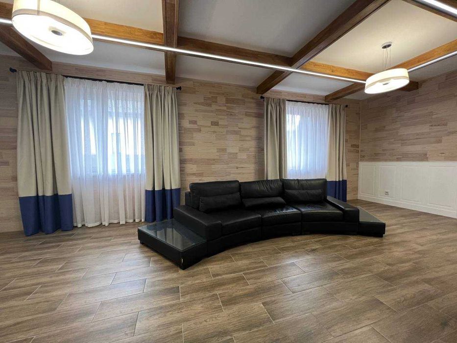 Будинок з ремонтом у лісовому Забуччі. Гараж.