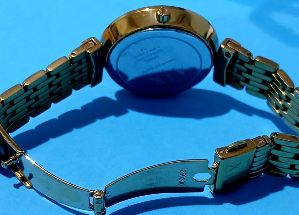 Tanio sprzedam zegarek Empori Armani damski