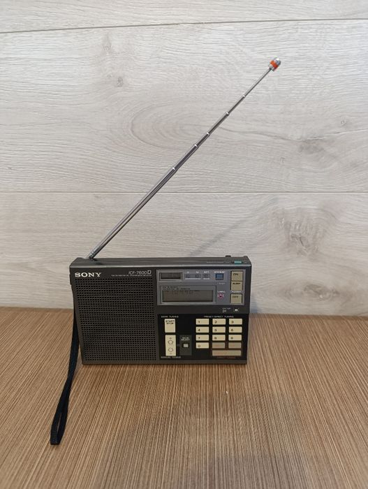 SONY ICF-7600D..