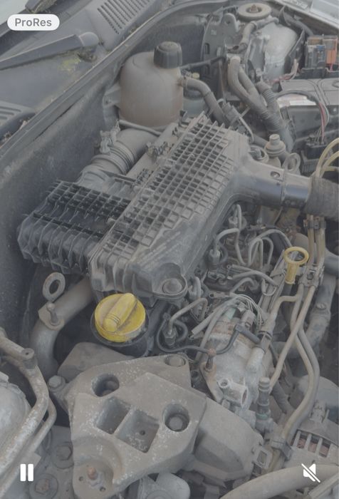 Motor Renault Clio 2 1.5 DCI ano 2003.