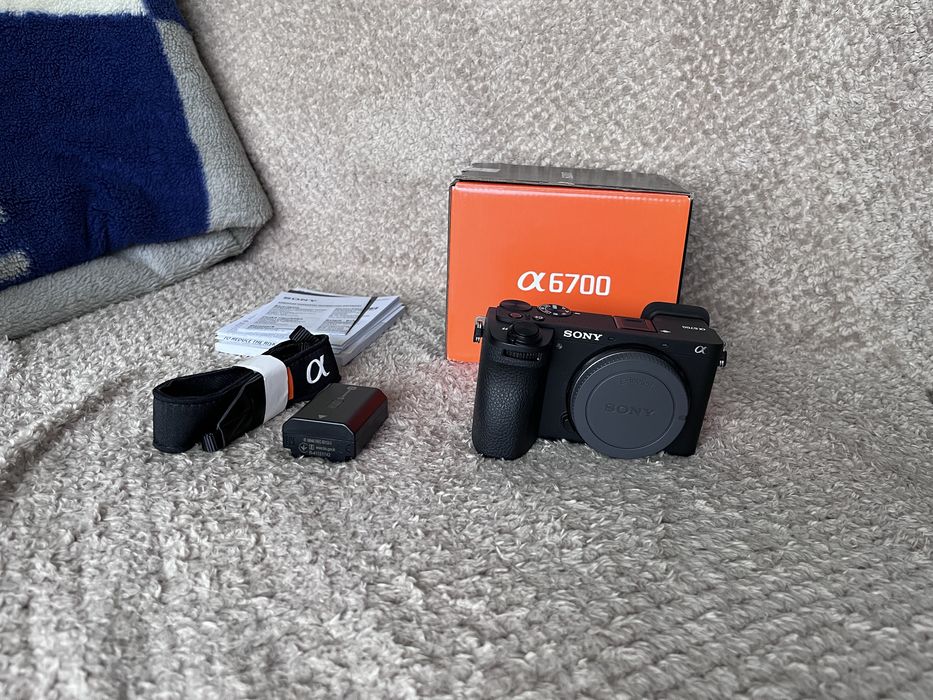 Sony a6700, przebieg migawki 1620, bardzo dobry stan