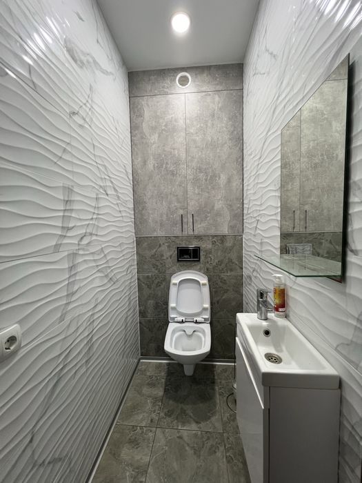 Продам 2 кімнатну квартиру з ремонтом у Вишневому!