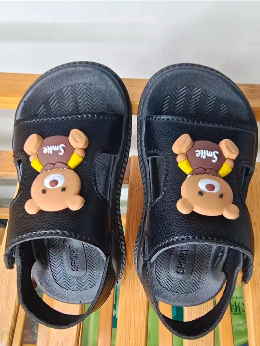 Босоніжки дитячі