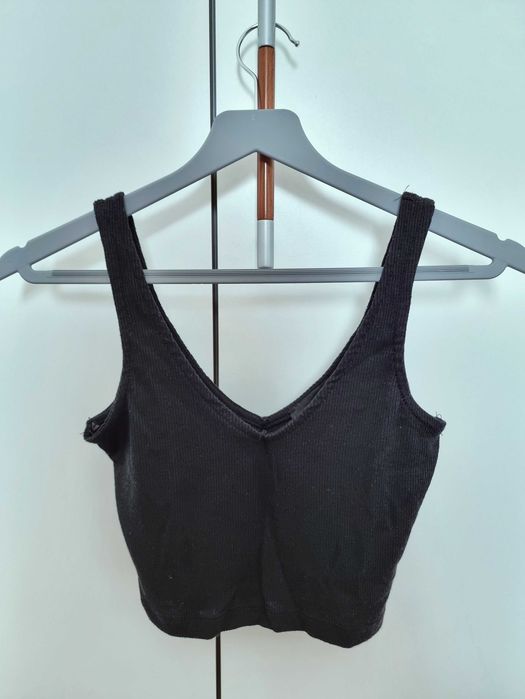 Top preto curto com decote Primark, tamanho 34