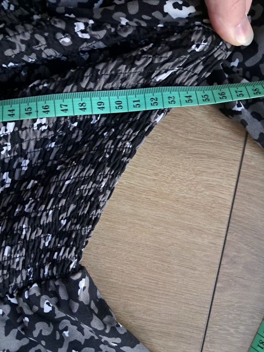 Długa sukienka z marszczeniem