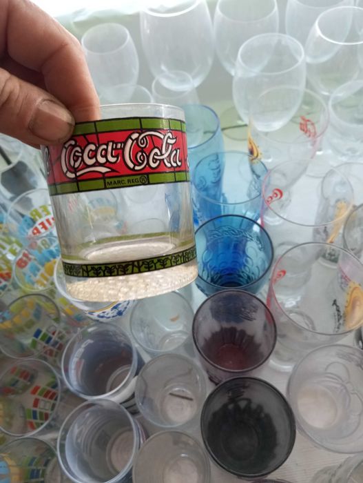 Coleção de copos de vidro da Coca-Cola