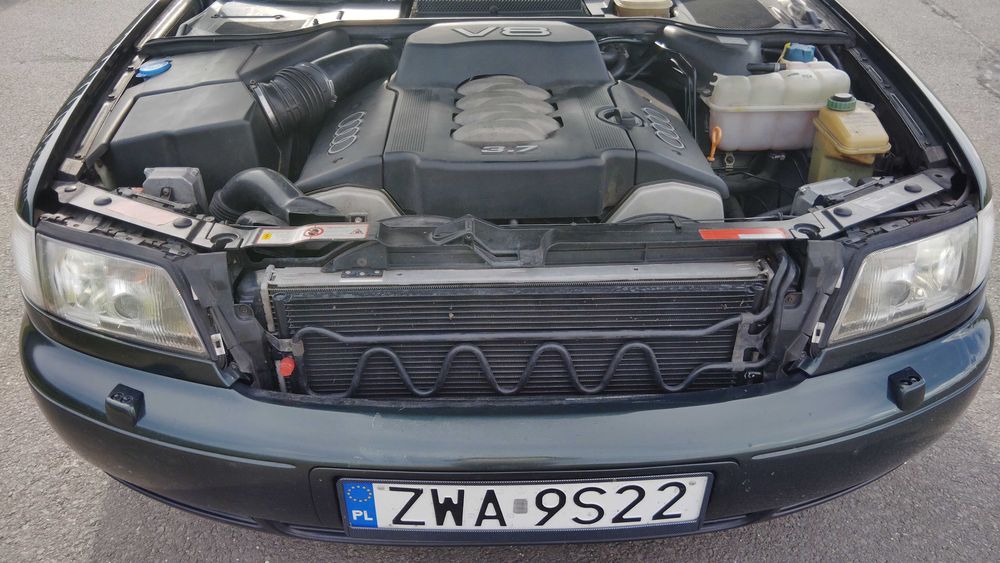 Audi A8 D2 3,7 V8