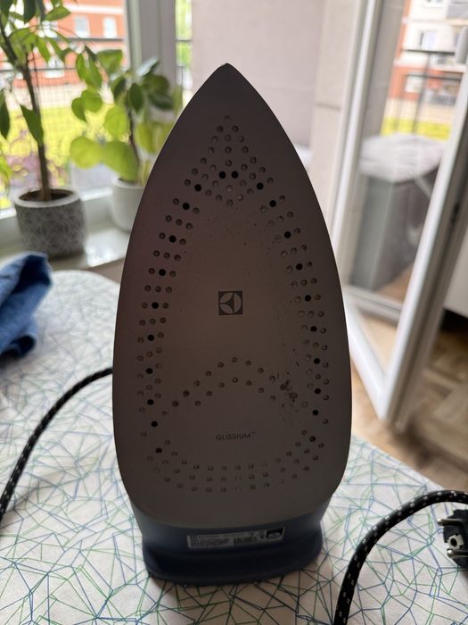 Żelazko Electrolux Refine 600 do prasowania