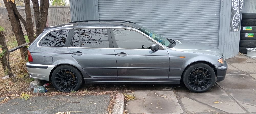 Продам БМВ Е46  2001г