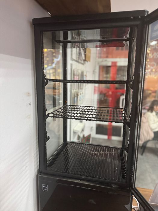 Lodówka witrynowa / chłodziarka – 78L, LED, No Frost