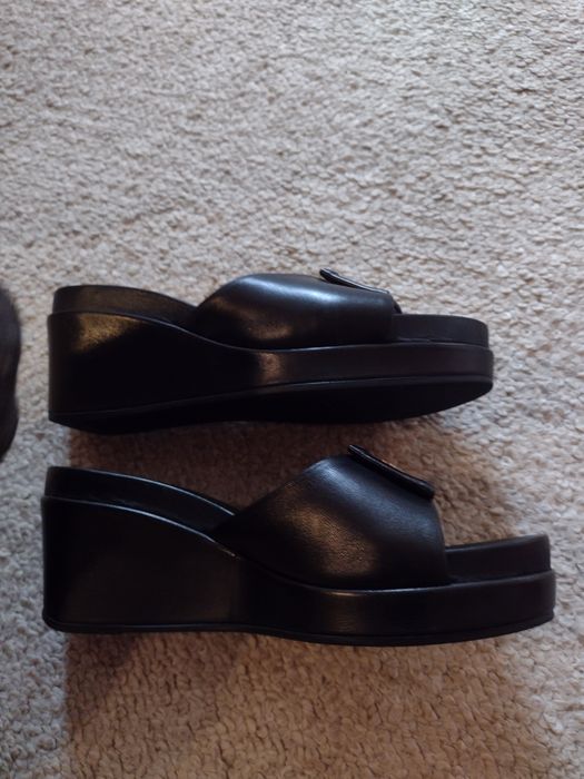 Босоножки фирмы Baldinini