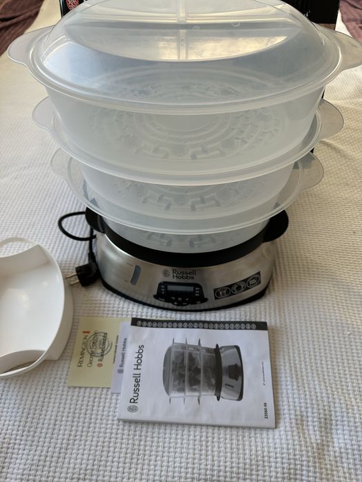 Пароварка Russell Hobbs 23560 MaxiCook