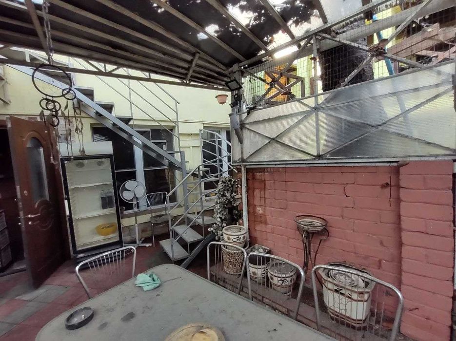 Двухэтажная квартира с ремонтом и своим двором на Молдаванке