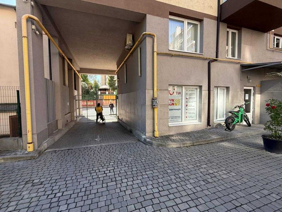 Продаж офісне приміщення, ремонт, Львів, вул. Шевченка