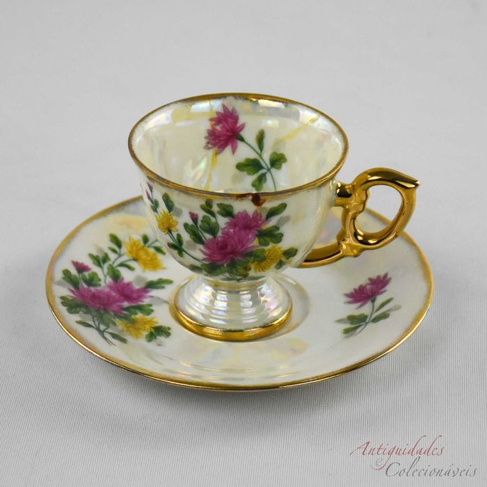 Chávena de café e pires Lustrina, “November Chrysanthemum” circa 1950